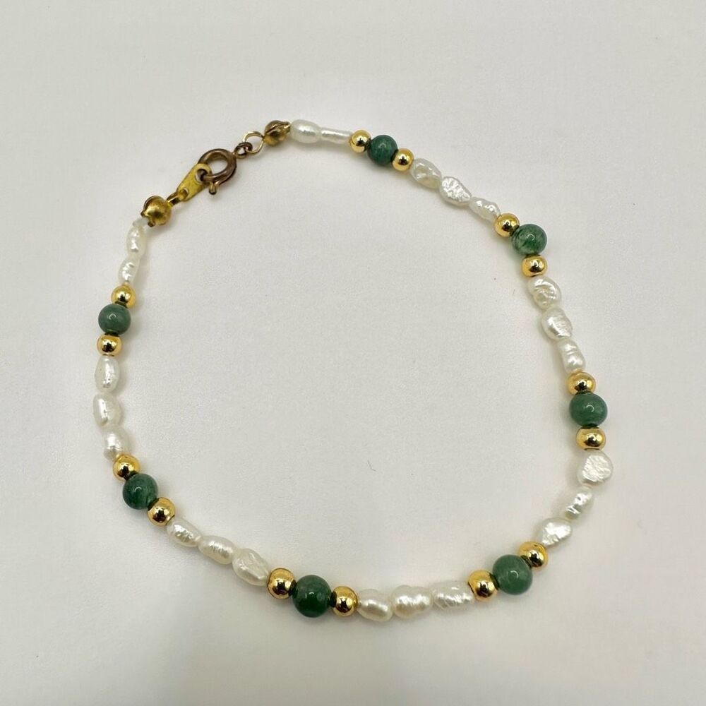Jade freshwater Pearl stretchy bracelet